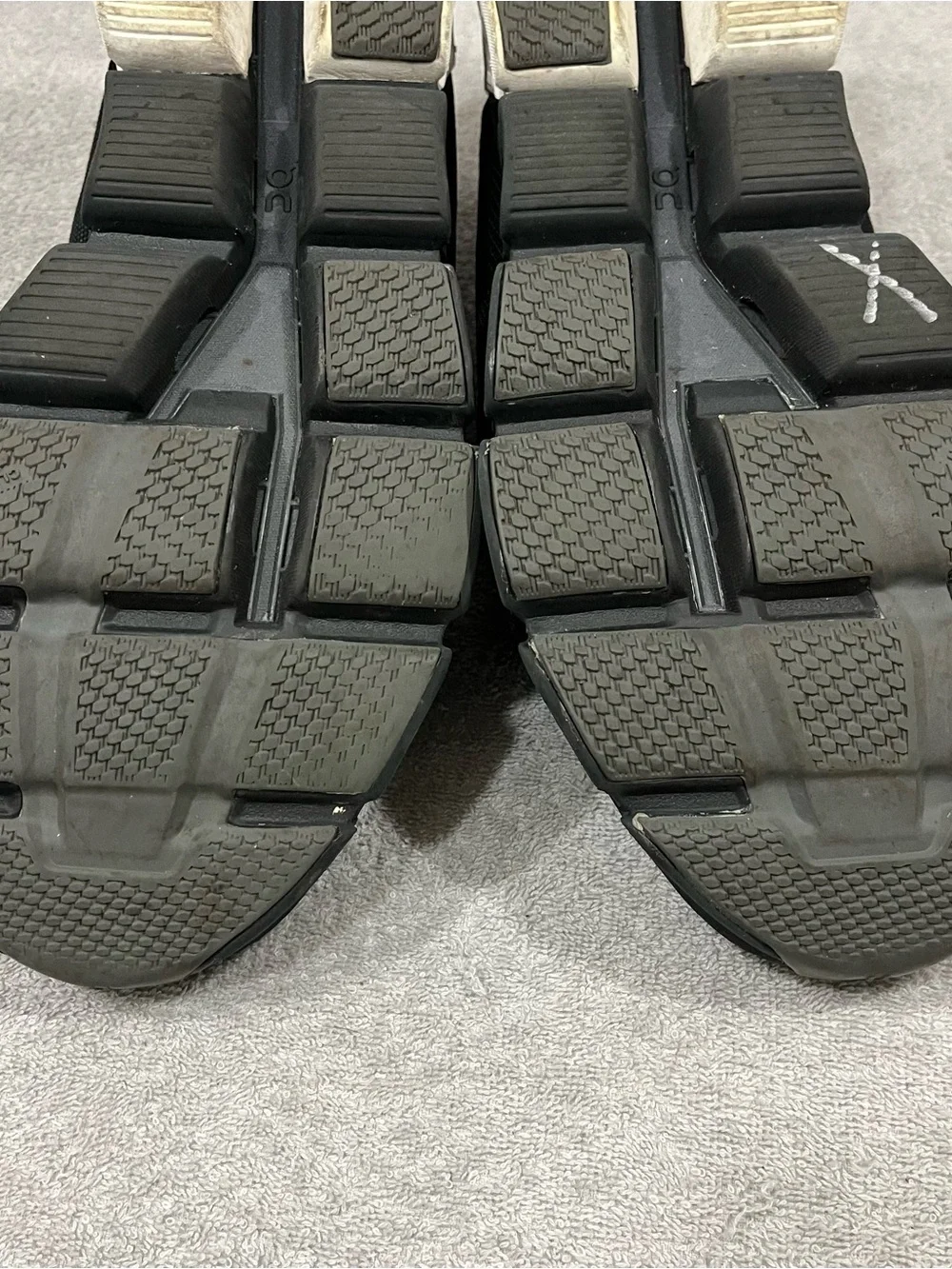 On Running Cloudflyer Black/White Running Shoes Men's sz 12.5